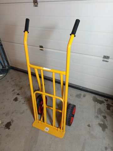 1129852-4 Extension ladder and magazine trolley