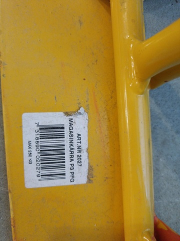 1129852-6 Extension ladder and magazine trolley