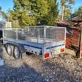 992257-1 Wiola Släpkärra med Galler sidor