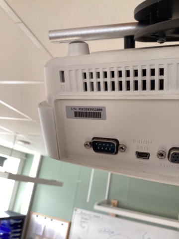 1148103-3 Benq projector, whiteboard, projector screen