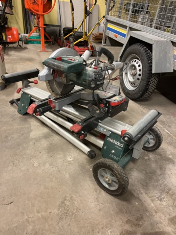 1078602-2 Metabo KGS 254 M Cut & Miter Saw incl. rolling stand KSU 251