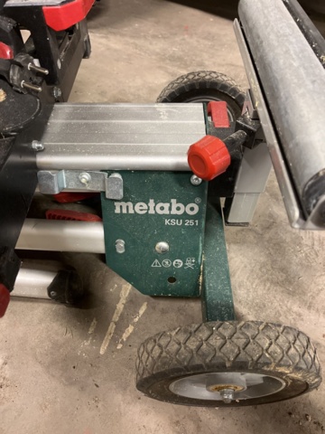 1078602-3 Metabo KGS 254 M Cut & Miter Saw incl. rolling stand KSU 251