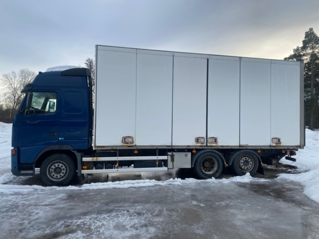1148824-2 Volvo FH 400 6X2 -2008