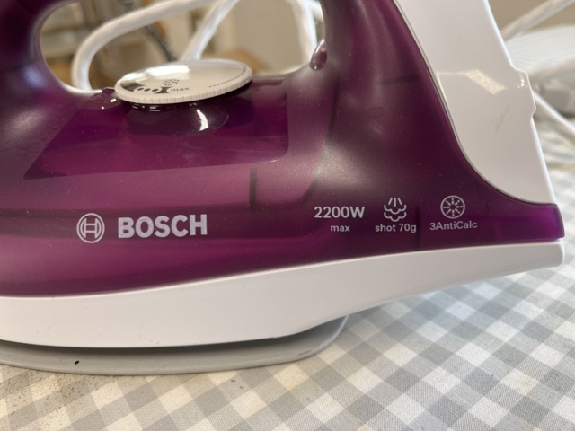 1148352-3 Iron with Board - Bosch CCBD5