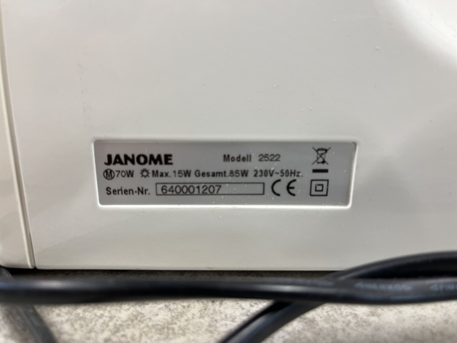 1148360-5 2 sewing machines Janome Easy Jeans 22