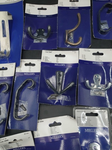 1147833-5 Assortment with hook and hanger - Shipping included