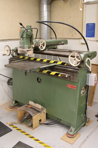 Zinc machine Waco with accessories - PS Auction - We value the future ...