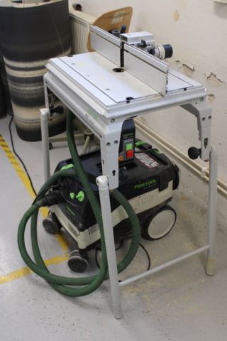 1148072-2 Milling table, milling machine and vacuum cleaner