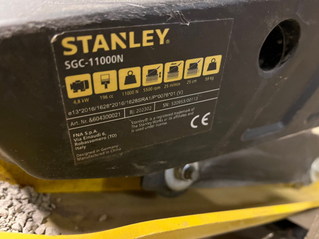 1039824-7 2 pcs Vibrator Stanley 4.8kw and Lumas VP60