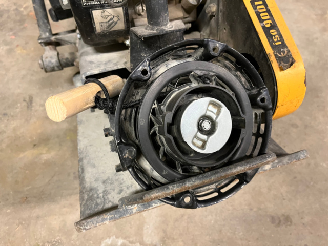 1039824-11 2 pcs Vibrator Stanley 4.8kw and Lumas VP60