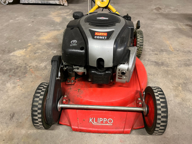1039828-4 Lawnmower Klippo Comet SE