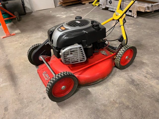 1039828-6 Lawnmower Klippo Comet SE