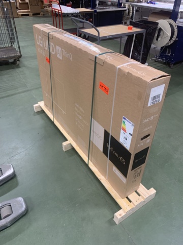 1132416-5 65" 4K UHD Smart TV LG 65UR76006LL