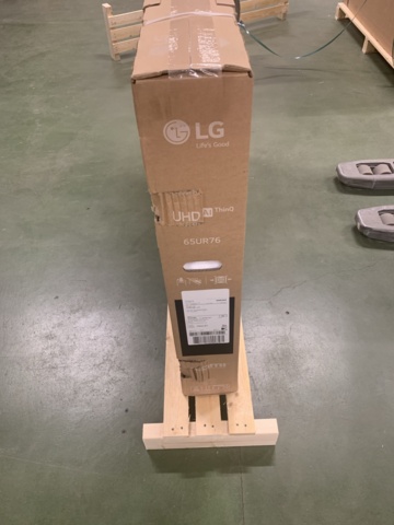 1132416-6 65" 4K UHD Smart TV LG 65UR76006LL