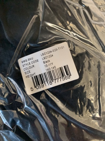 1065463-8 Collection with Clothing / Women's & Men's - Lyle & Scott and more