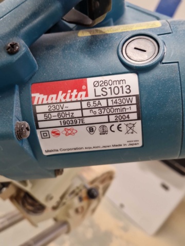 1148432-3 Miter saw Makita LS1013 with table Dewalt