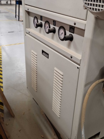 1148433-4 Broad band plaster Viet Challenge 211