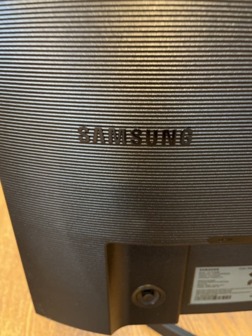 1148560-4 2 computer monitors 27" Samsung F27T370FWR