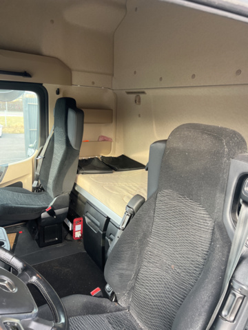 1051650-22 Mercedes-Benz Actros 12.8 PowerShift 3 510hp -2021 (24000mil)