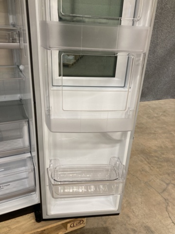 1149309-18 Combined fridge & freezer with door in door LG GSX961MCCZ
