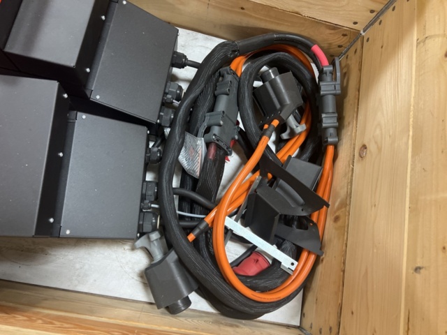 1116975-11 Battery charger for trucks 10 pcs