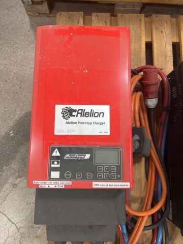 1116975-13 Battery charger for trucks 10 pcs