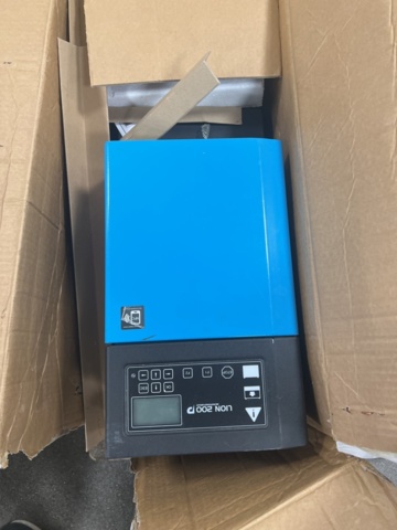 1116975-14 Battery charger for trucks 10 pcs