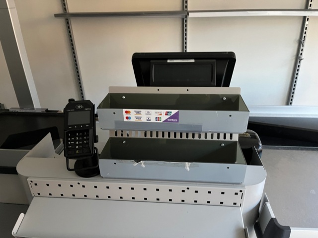 1153800-2 Cash counter with cash register and Checkmark conveyor belt