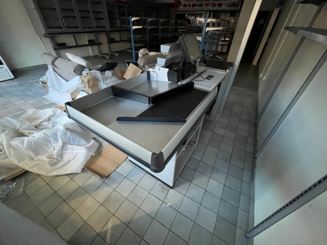 1153800-3 Cash counter with cash register and Checkmark conveyor belt