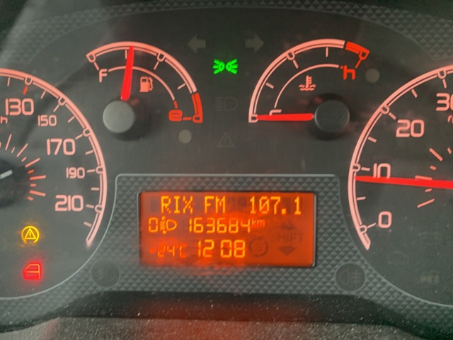 1065539-27 Peugeot Bipper 1.3 HDi -2013