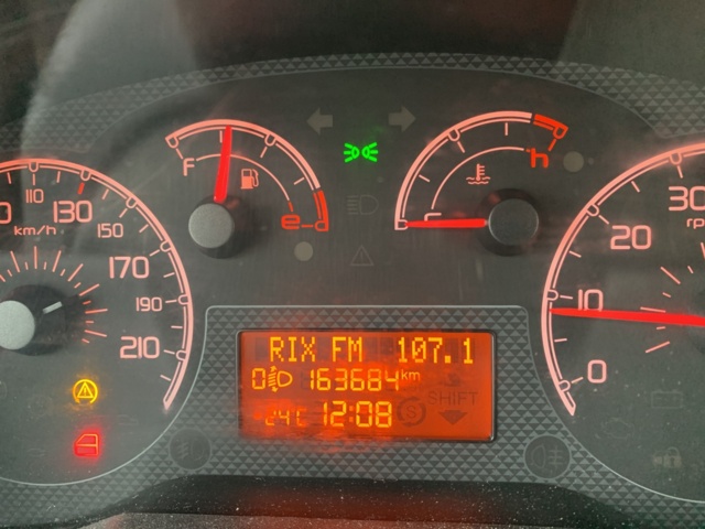 1065539-28 Peugeot Bipper 1.3 HDi -2013