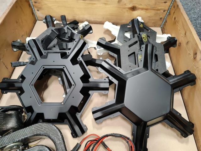 1142410-21 Stabilization system for cameras and drone equipment