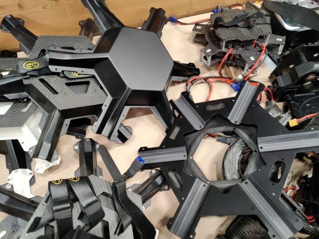 1142410-22 Stabilization system for cameras and drone equipment