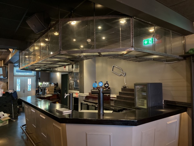 1067193-3 Bar counter and bar overhang for demoting and more