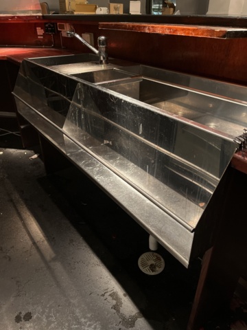 1067243-3 Bar counter with shelves for dismantling