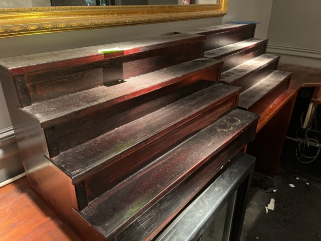 1067243-4 Bar counter with shelves for dismantling