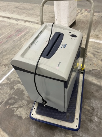 1120835-6 Document shredder Rexel
