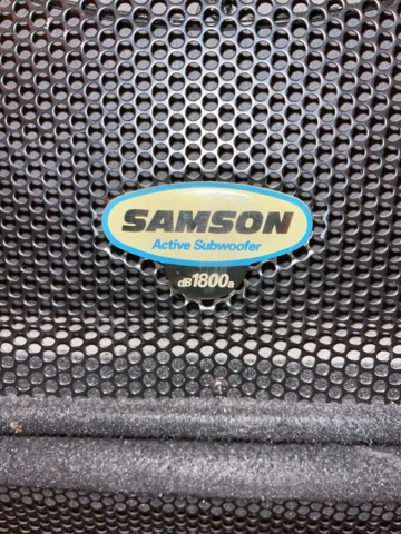 1067263-2 Active bass boxes 2 pcs - Samson db1800a