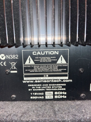 1067263-5 Active bass boxes 2 pcs - Samson db1800a