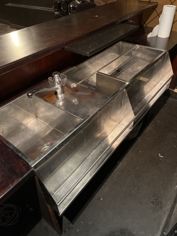 1067255-7 Bar counter with sink and shelves for dismantling