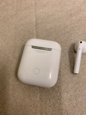 1065572-2 Apple Airpods 1st Generation