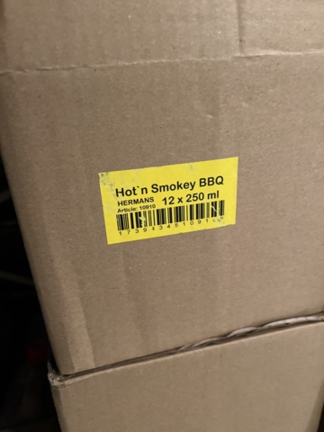 1067284-8 Everything including shelves - kitchenware & miscellaneous