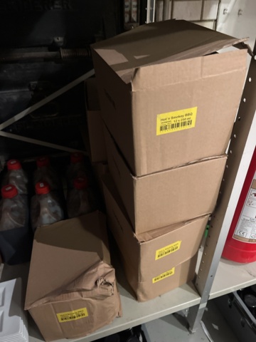 1067284-9 Everything including shelves - kitchenware & miscellaneous