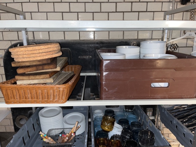 1067284-12 Everything including shelves - kitchenware & miscellaneous