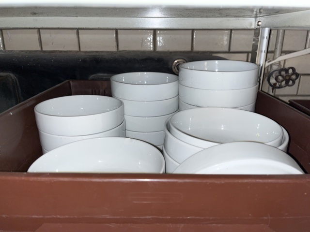 1067284-13 Everything including shelves - kitchenware & miscellaneous