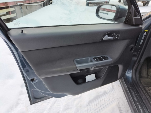 1128869-76 Volvo V50 1.8 Flexifuel -2008