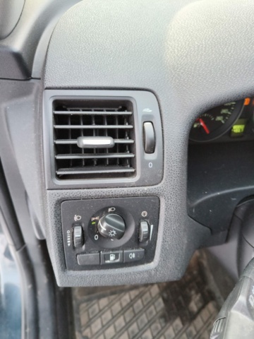 1128869-81 Volvo V50 1.8 Flexifuel -2008