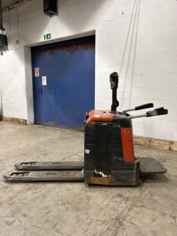 1143910-3 BT truck LPE240/S Including charger