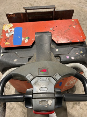 1143910-13 BT truck LPE240/S Including charger