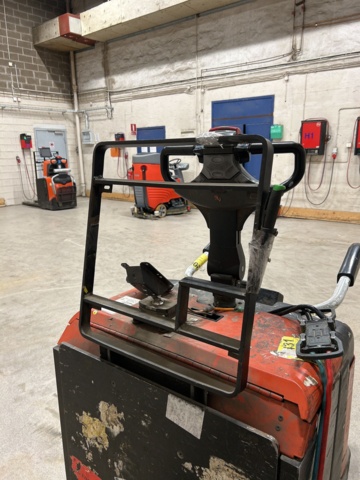 1143911-6 BT truck LPE240/S Including charger